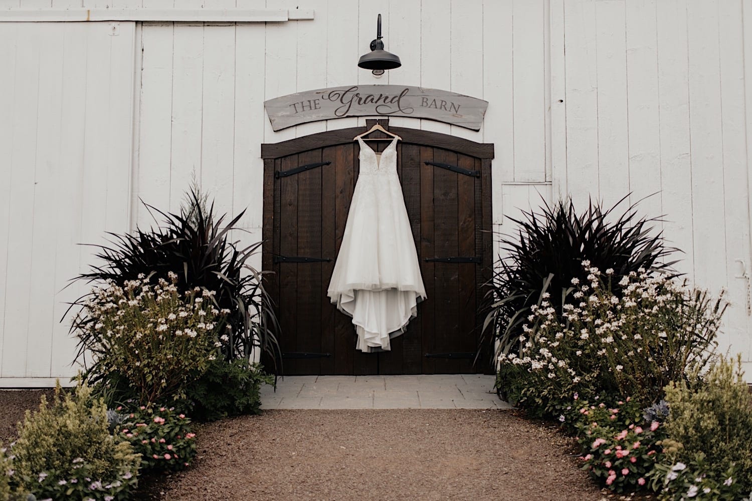 Rustic Wedding at Stoltzfus Homestead and Gardens
