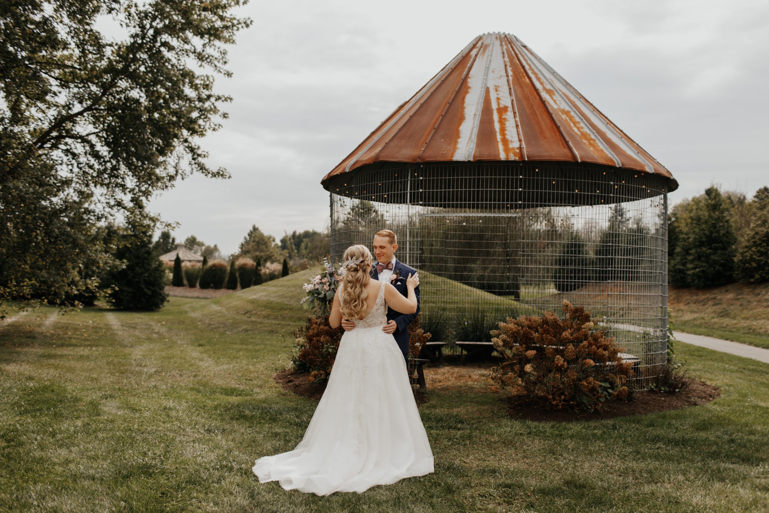 Pros and Cons of Doing a First Look, stoltzfus homestead, lancaster wedding photographer, philly wedding photography
